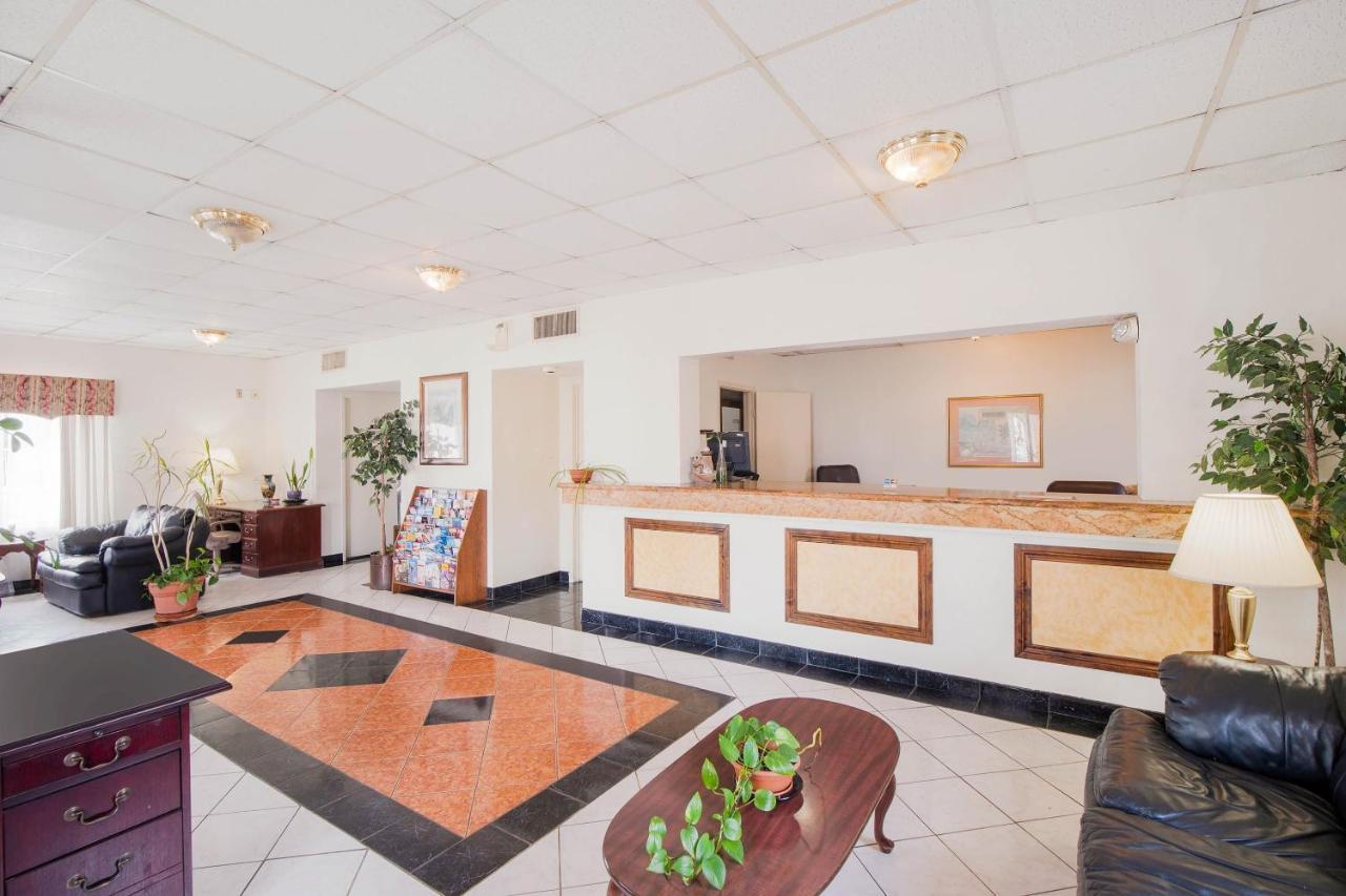 Hotel O Houston East Channelview I-10 ภายนอก รูปภาพ
