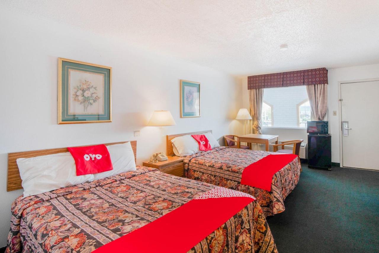Hotel O Houston East Channelview I-10 ภายนอก รูปภาพ