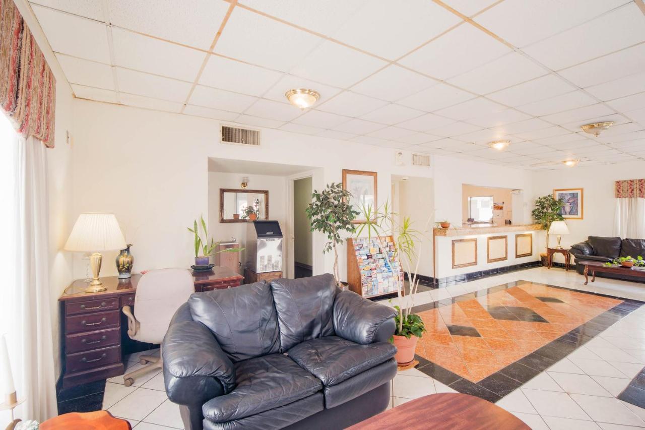 Hotel O Houston East Channelview I-10 ภายนอก รูปภาพ
